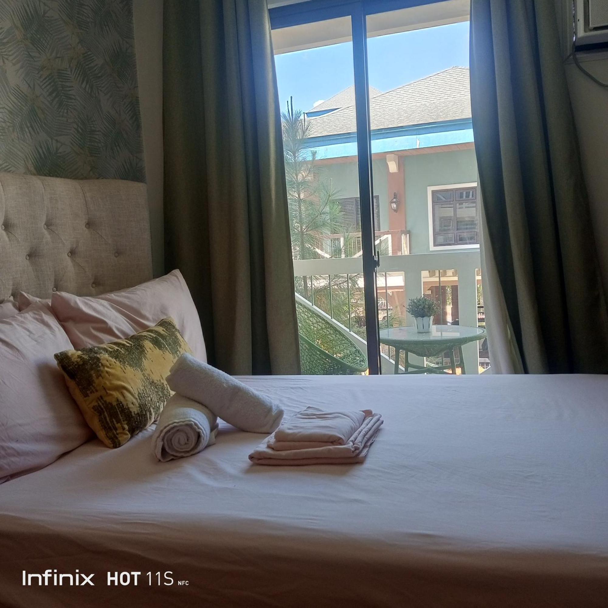Căn hộ studio 24 m² có 1 phòng tắm riêng ở Magallanes Drive Tagaytay City Ngoại thất bức ảnh